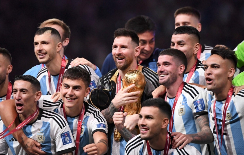 Dybala cùng Messi chinh phục các danh hiệu lớn trong màu ĐT Argentina. 