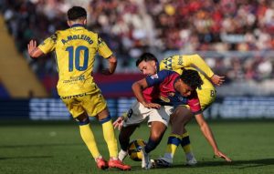 Barca nhận thất bại khó tin trước Las Palmas.